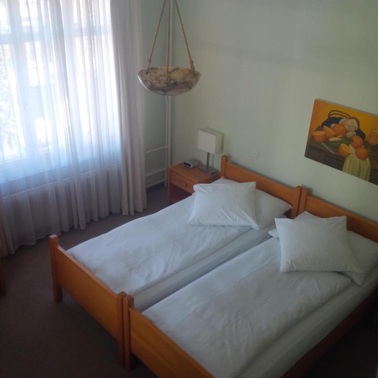 De La Paix Hotel 3*