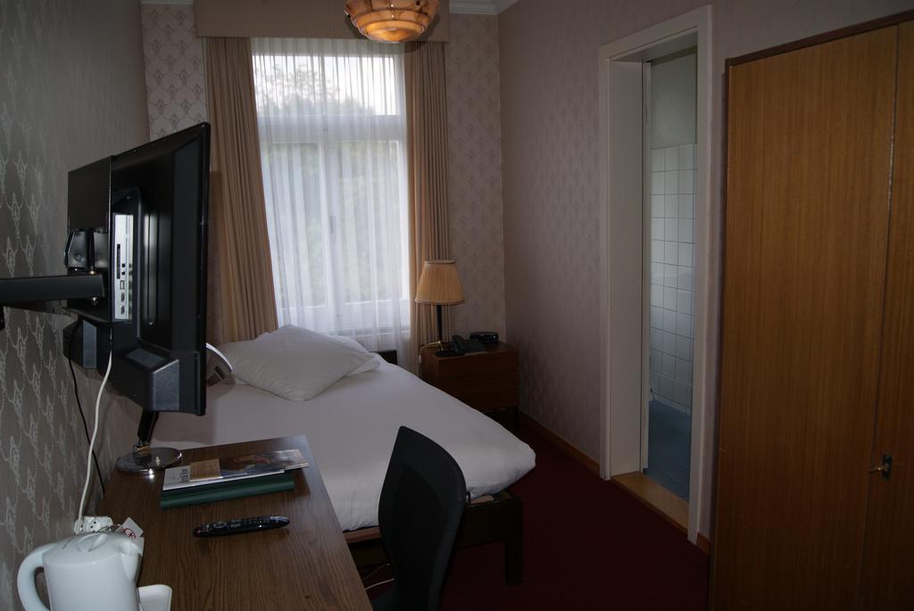Hotel De La Paix 3*