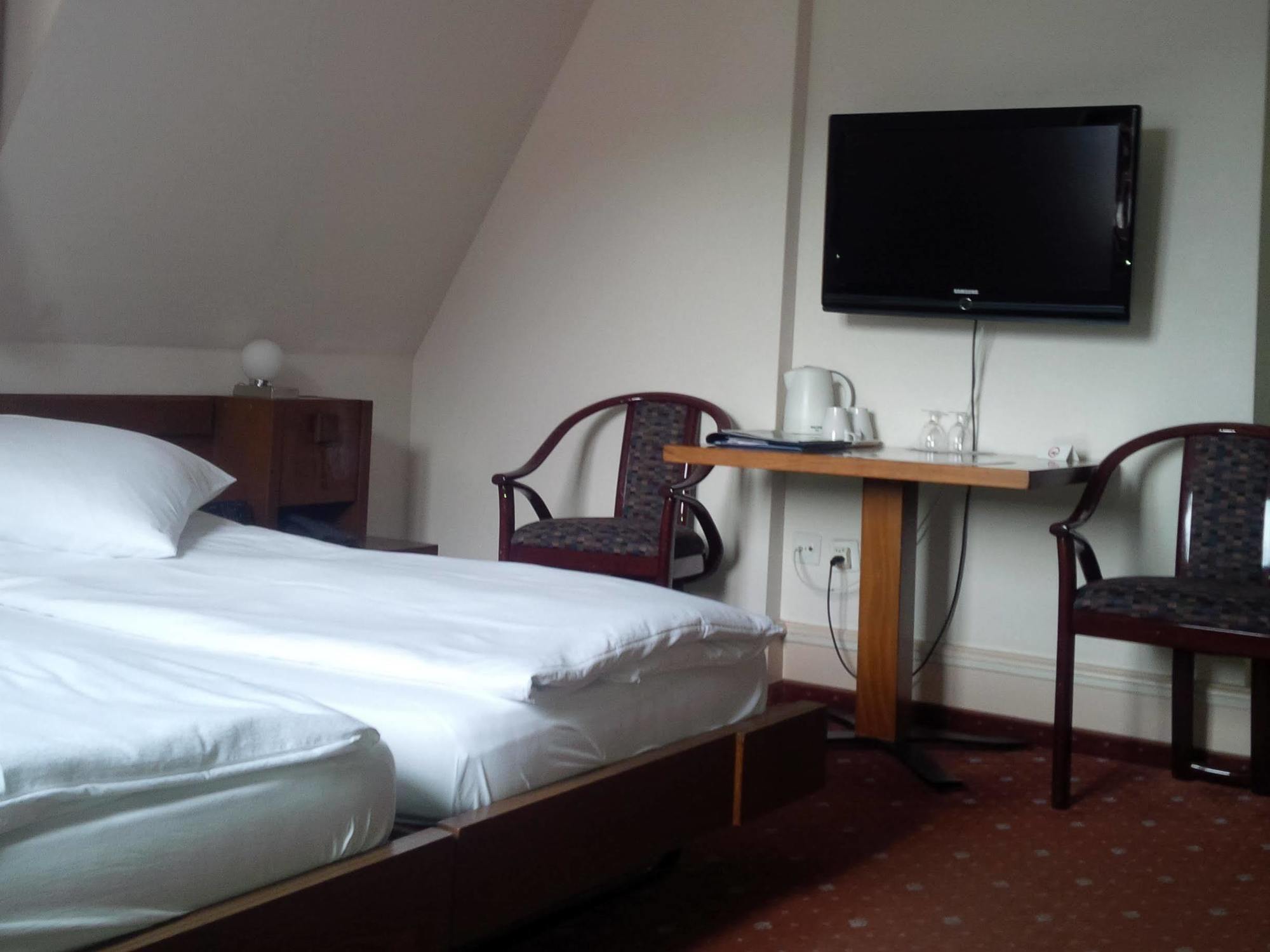De La Paix Hotel
